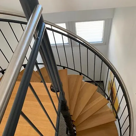 Dachwohnung Naehe Clemenshospital Apartmán *
