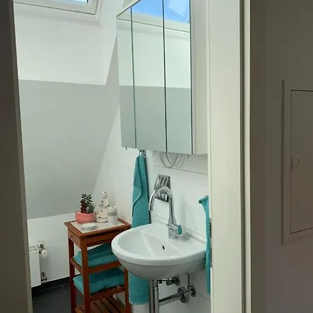 Apartment Dachwohnung Naehe Clemenshospital
