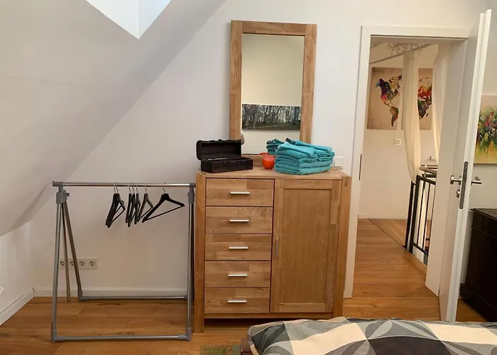 Lägenhet Dachwohnung Naehe Clemenshospital *